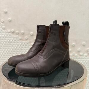 Brown leather ankle boots with front zipper closure - size 7.5 women